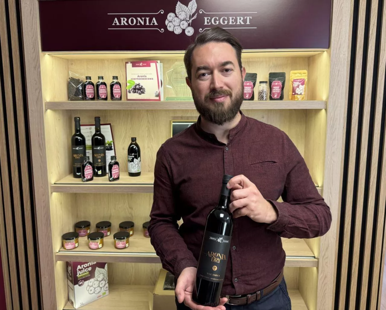 Paweł Eggert, Aronia Eggert