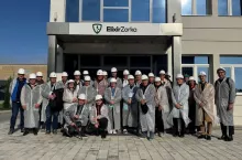 Polska grupa w trakcie zwiedzania fabryki nawozów Elixir Zorka